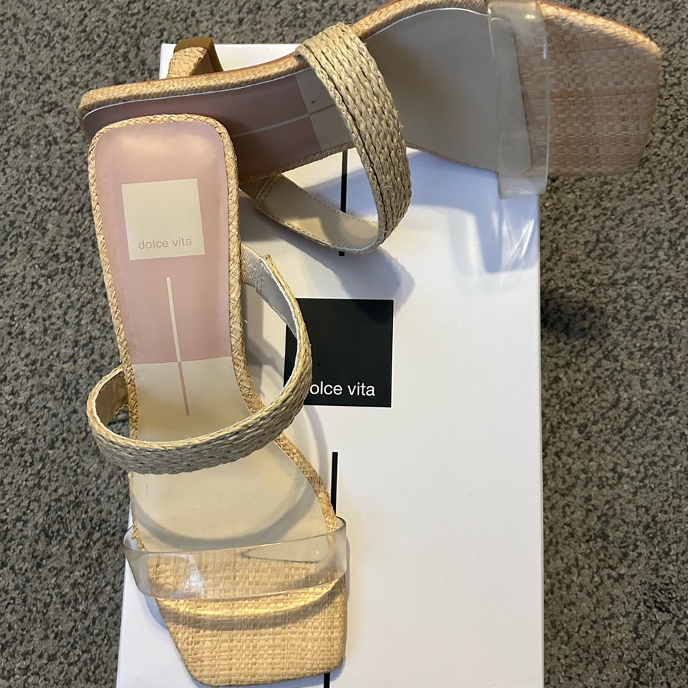 Dolce Vita Vinyl NWOT 7M
